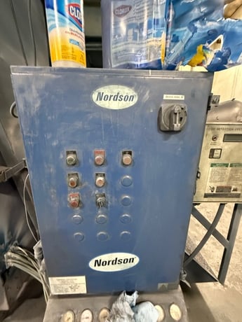 Nordson #Excel-2001, powder coating booth with 3 color change modules - Image 2