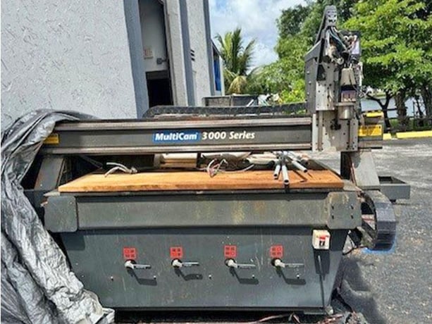 Multicam #3000-Series-3-204R, CNC router, 60" x120" tbl., 8 ATC, 18k RPM, 5.5 HP, 2004 - Image 2