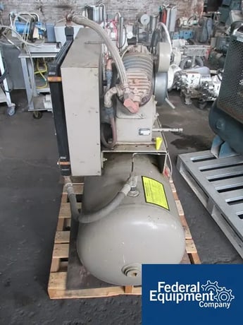 7.5 HP CompAir #TA5218H37, Air Compressor, liquid cooled w/ radiator, carbon steel tank, 460 V., 3 phase, 1996 - Image 2