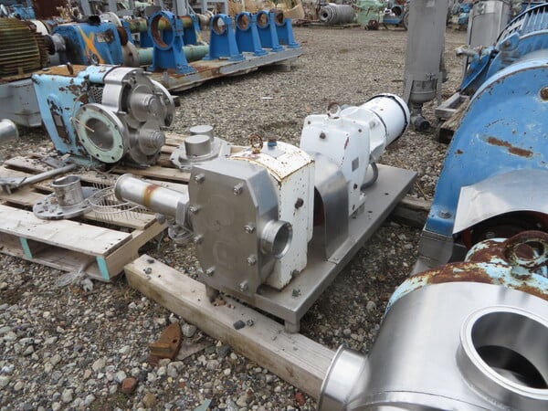 APV Crepaco, Sanitary Positive Displacement Rotary Pump, Stainless Steel, 3" threaded Inlet, 2.5" Open - Image 3