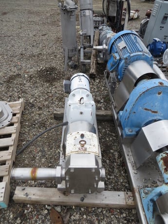 APV Crepaco, Sanitary Positive Displacement Rotary Pump, Stainless Steel, 3" threaded Inlet, 2.5" Open - Image 4