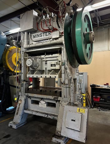 100 Ton, Minster #P2-100-48, straight side double crank, 1" stroke, 21.5" Shut Height, 150 SPM, 31" x48"bed - Image 1