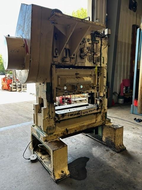 30 Ton, Minster #P2-30-36, straight side double crank, 2" stroke, 10.5" Shut Height, 400 SPM, 19" x36"bed - Image 5