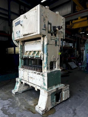 45 Ton, Minster #P2-45-42, straight side double crank, 2.5" stroke, 15" Shut Height, 400 SPM, 25" x42"bed - Image 2