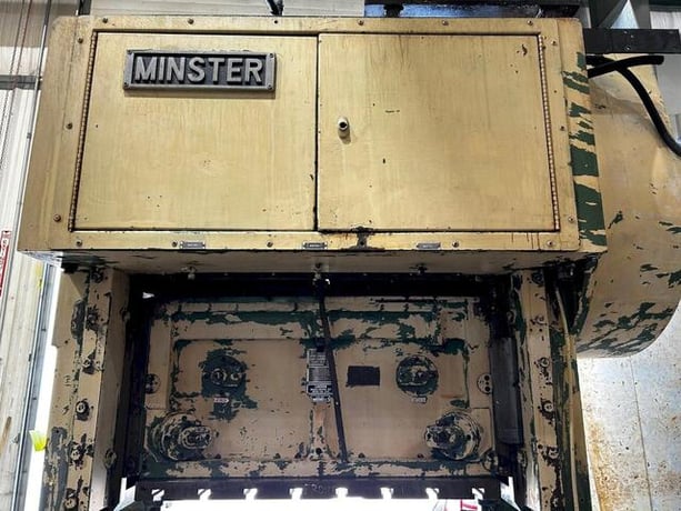 45 Ton, Minster #P2-45-42, straight side double crank, 2.5" stroke, 15" Shut Height, 400 SPM, 25" x42"bed - Image 6