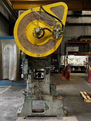 60 Ton, Minster #P2-60-36, straight side double crank, 2.5" stroke, 15.5" Shut Height, 400 SPM, 25" x36"bed - Image 3