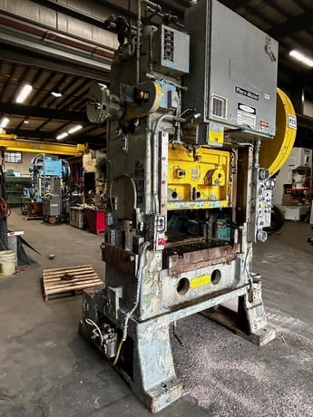 60 Ton, Minster #P2-60-36, straight side double crank, 2.5" stroke, 15.5" Shut Height, 400 SPM, 25" x36"bed - Image 7