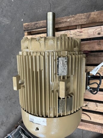 100 HP 1785 RPM General Electric 841, Frame 405T, (No J-box), 460 Volts, refurbished - Image 1