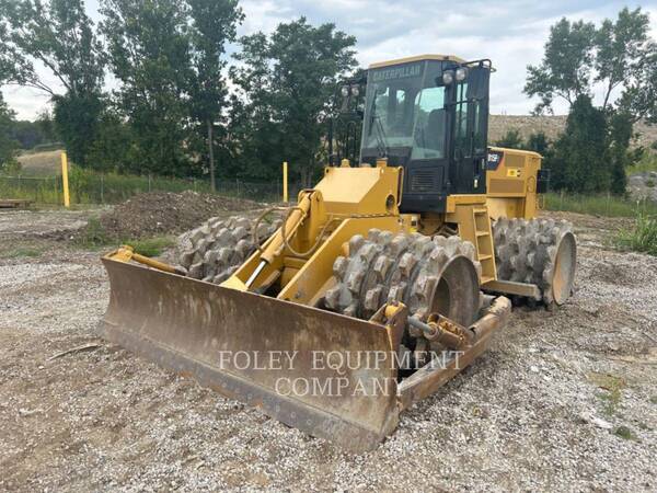 Caterpillar 815F2, Compactor, 5537 hours, S/N: BYN01196, 2015 - Image 1