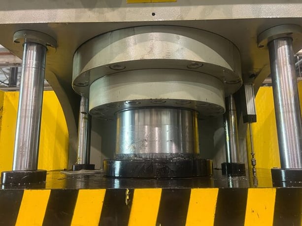 176 Ton, Accurl #HPPx160T/16T, 4-post guided ram gap frame hydraulic press, 22" stroke, 44" daylight, 39" - Image 8