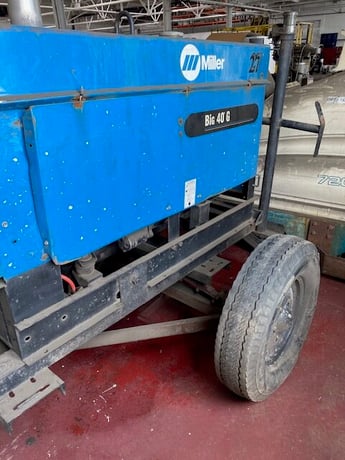 Miller #Big40G, Portable Diesel Welder & Generator, 400 amp welder, 4 KW generator - Image 2
