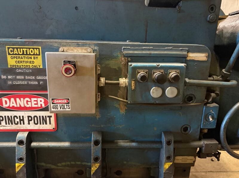 1/2" X 12' Cincinnati, Mechanical Power Squaring Shear, power Back Gauge, foot treadle - Image 4