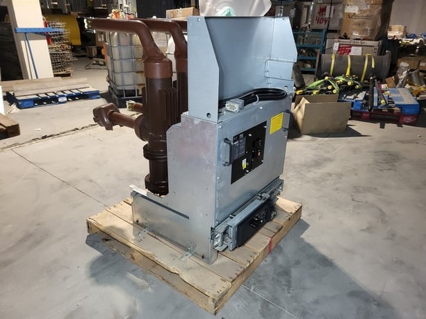 1250 Amps, Schneider Electric, SF2 250mm, circiut breaker, 36 KV, 170 KV, 31.5 KA, new surplus, 2010 - Image 9