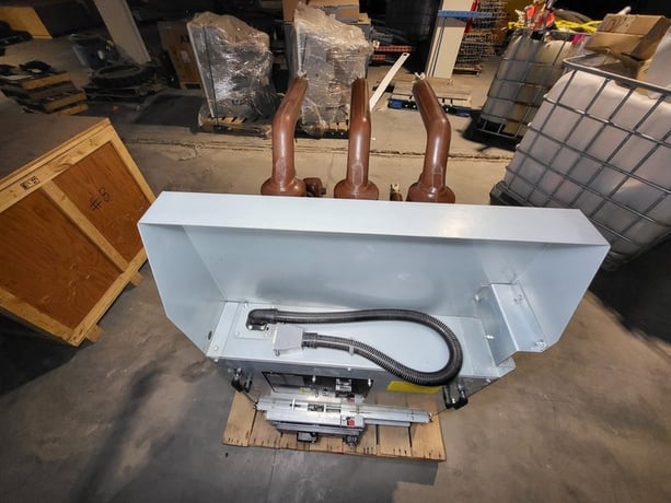 1250 Amps, Schneider Electric, SF2 250mm, circiut breaker, 36 KV, 170 KV, 31.5 KA, new surplus, 2010 - Image 10