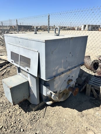 700 HP 3600 RPM Reliance, Frame 5010S, weather protected enclosure type 2, Sleeve, 4000 Volts, nice running - Image 3