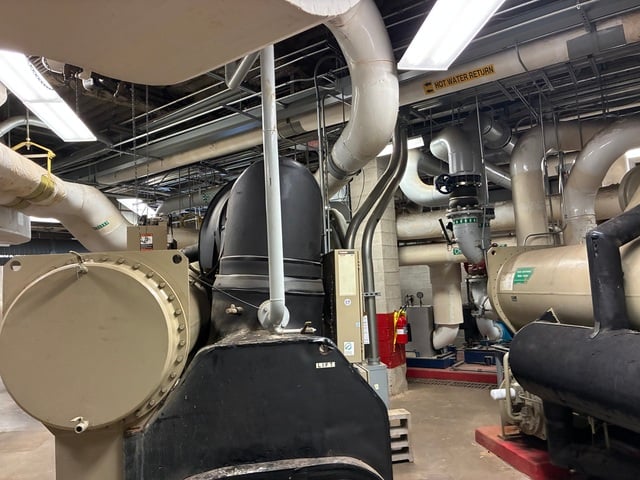 347 Ton, Trane #CVHF770, Hermetic Centrifugal Liquid Chiller, adaptive Control, 12' L, 1998 - Image 6