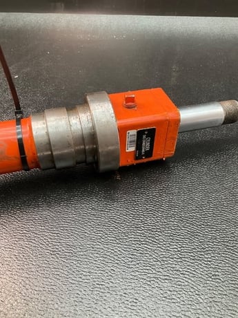 Parker 1tk40e9.8n465-x pneumatic cylinder 40mm bore 465mm stroke used - Image 4