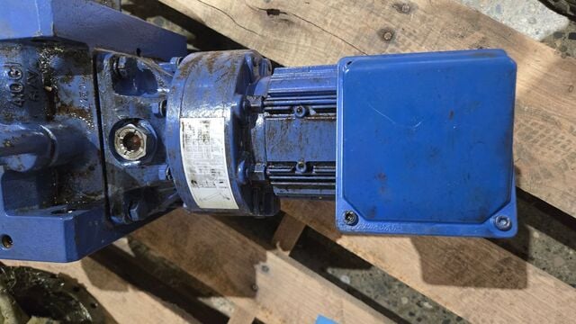 SUMITOM HP RPM TCFXHP 1P4 3Phase Induction Motor USED - Image 6