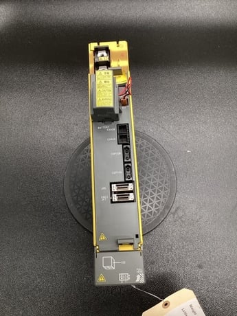 Fanuc #A06B-6127-H104, alpha i servo drive module used - Image 1