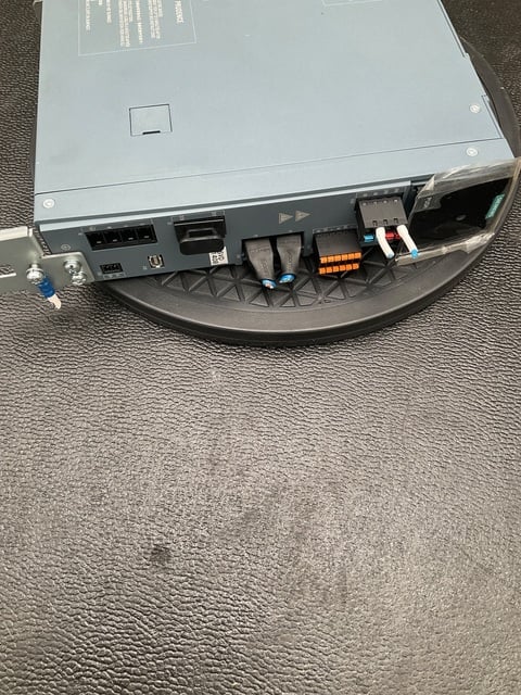 Siemens #6sl3210-5he10-8uf0 s210 servo drive 0.75kw 3ph 480v used - Image 4