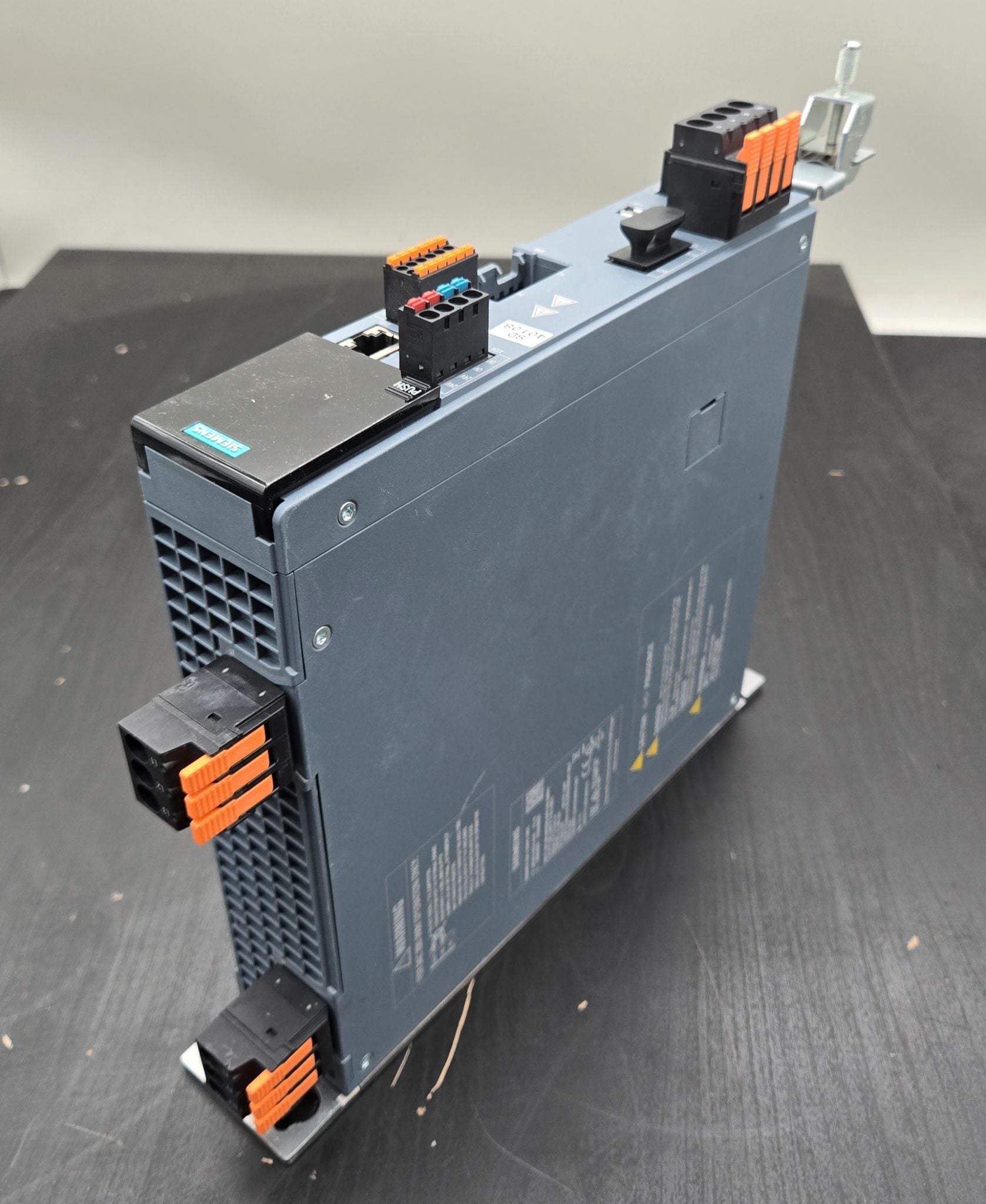 6SL3210-5HE11-0UF0 G120X 10HP 480V VFD Drive USED - Image 1