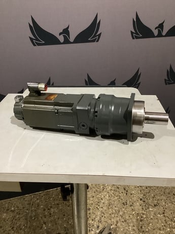 Siemens 1fk7042-2af71-1ch1-z servo motor 0.82kw 3000rpm ip65 used - Image 3
