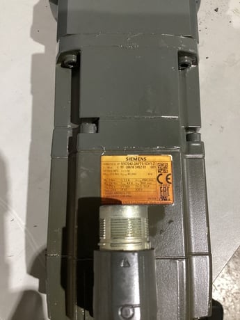 Siemens 1fk7042-2af71-1ch1-z servo motor 0.82kw 3000rpm ip65 used - Image 5