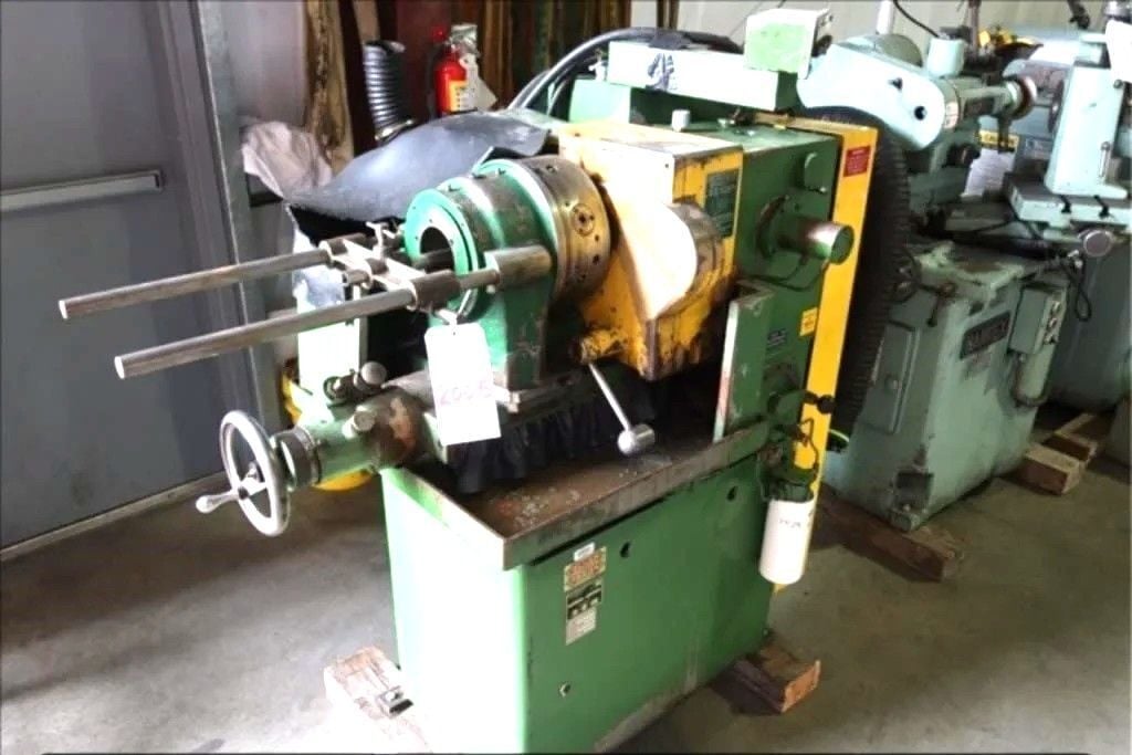 1/2" to 3-1/8" Oliver #700, automatic drill point grinder, 9" x 2" x 5" cup type grinding wheel, 2 HP, 1998 - Image 1