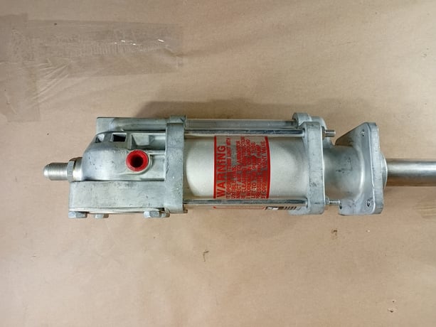 Letourneeau #R4186102, automatic lube pump assembly, new surplus - Image 3