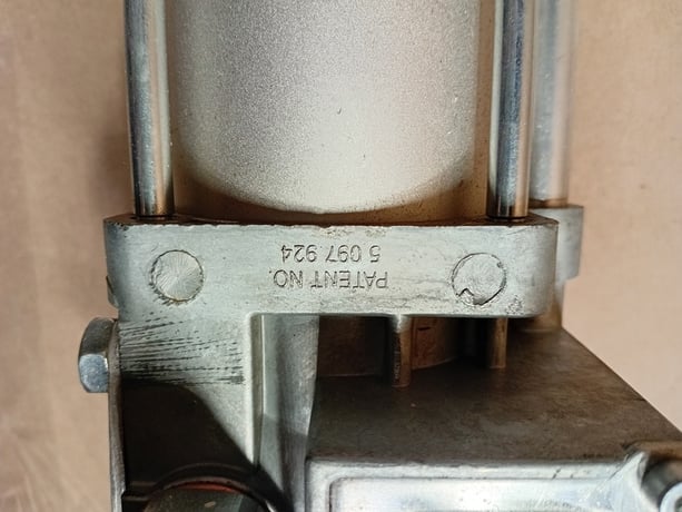 Letourneeau #R4186102, automatic lube pump assembly, new surplus - Image 8