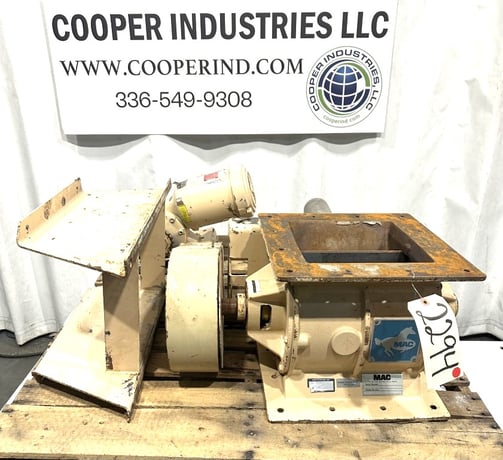 10" x 10" Mac #MD40, rotary airlock, Carbon steel, fixed tip rotor, 1 HP, 1725 RPM - Image 1