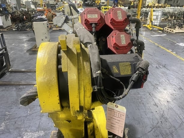 Fanuc, R-2000iA/200F, robot with RJ3iB controls, parts only - Image 3