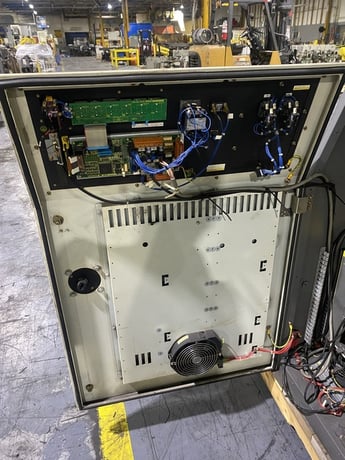 Fanuc, R-2000iA/200T, robot with RJ3iB controls, as is - Image 8