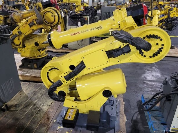 Fanuc, R-2000iC/210F, robot with R-30iB controls, missing wrist, refurbished - Image 4