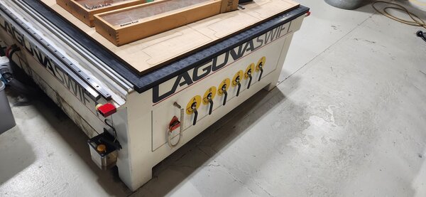 Laguna #Swift, CNC Router, 4' x8' table, 6k-24k RPM, 3 HP, 208-230 V., 3ph, liquid cooled spindle, 2022 - Image 2