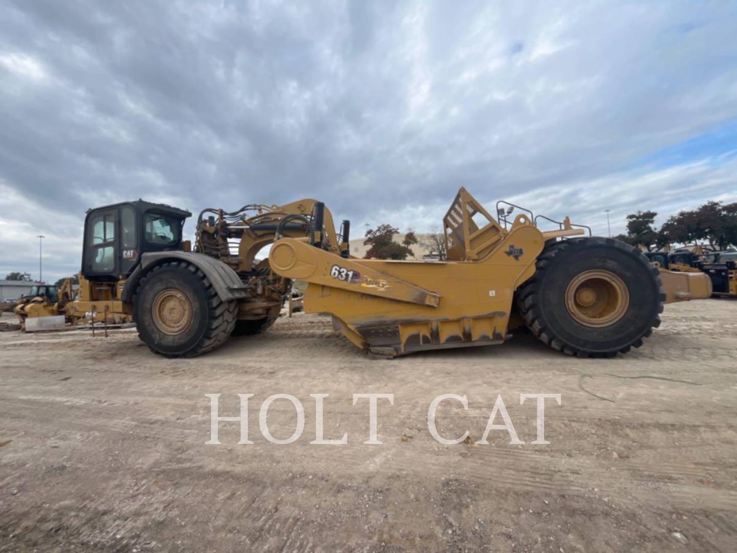 Caterpillar 631, Wheel Tractor Scraper, 1286 hours, S/N: WYM00137, 2024 - Image 1