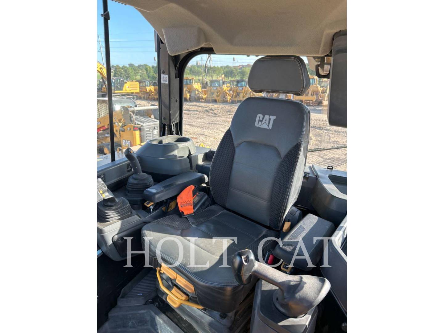 Caterpillar D6XELGPVP3, Crawler Dozer, 1494 hours, S/N: LRG01206, 2024 - Image 7