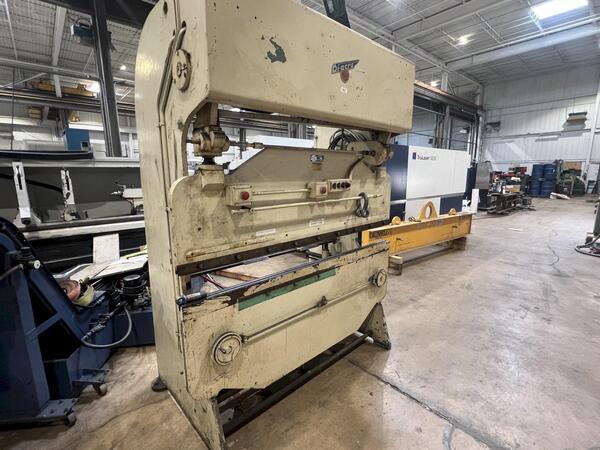 35 Ton, DiAcro #14-72, hydra-mechanical power press brake, 6' overall, 62" between housing, 2" stroke, 1963 - Image 3