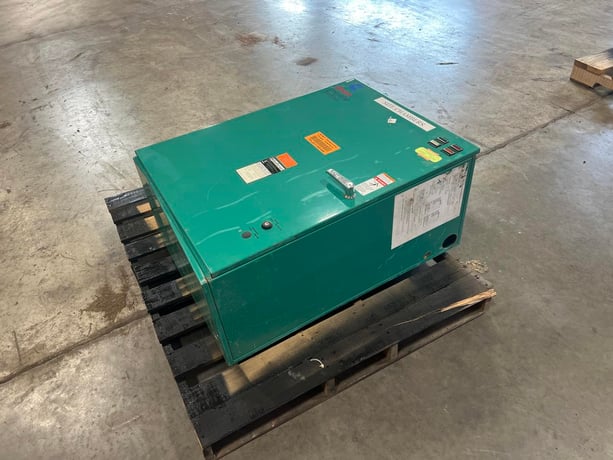 Cummins, Onan #OT225, automatic transfer switch, 240 Volts, 1 phase, Nema 1, 1993 - Image 2