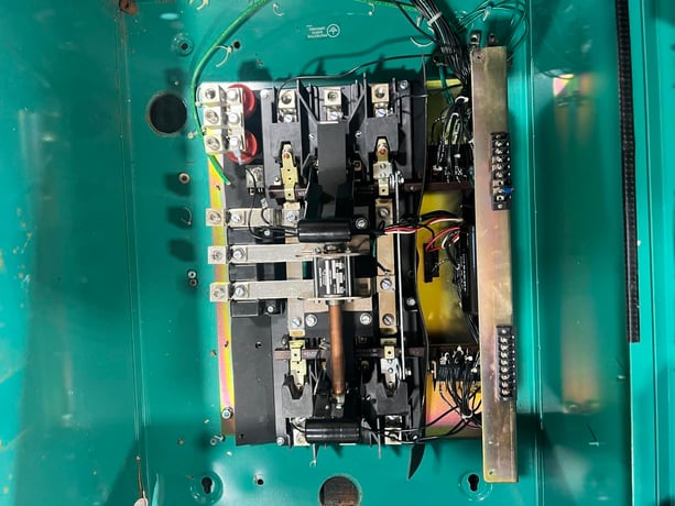 Cummins, Onan #OT225, automatic transfer switch, 240 Volts, 1 phase, Nema 1, 1993 - Image 8