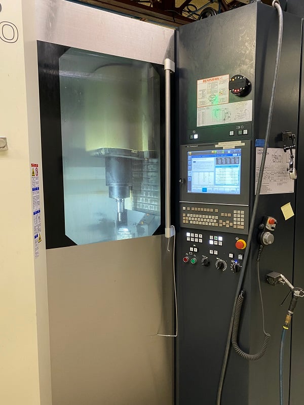 Makino #DA300, CNC vertical machining center, 60 automatic tool changer, 18" X, 26" Y, 20" Z, 20000 RPM - Image 2