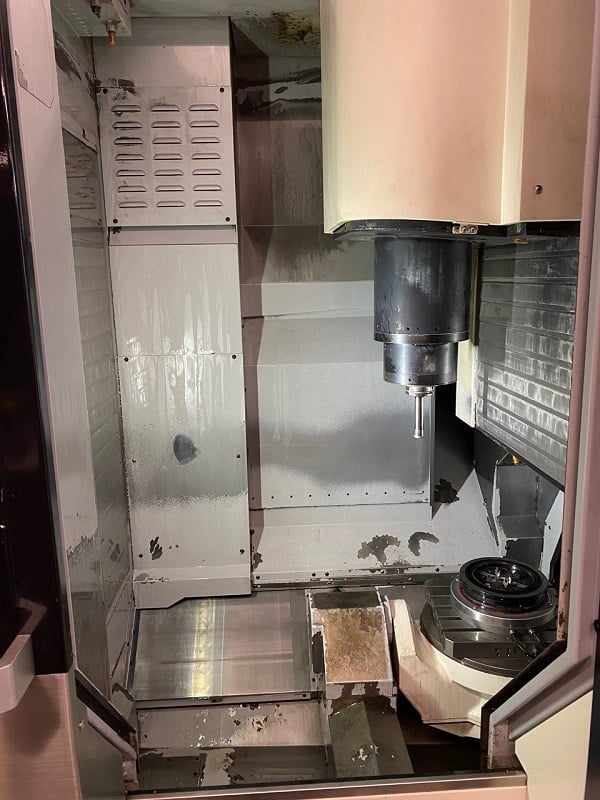 Makino #DA300, CNC vertical machining center, 60 automatic tool changer, 18" X, 26" Y, 20" Z, 20000 RPM - Image 4