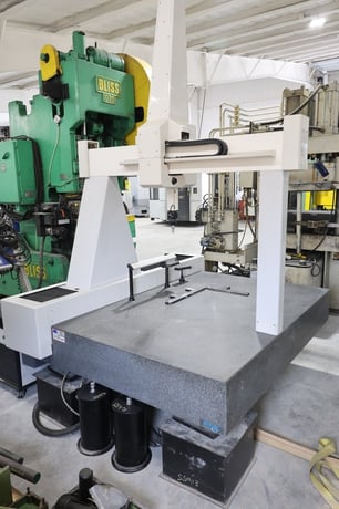LK coordinate measuring machine, 2002 - Image 1