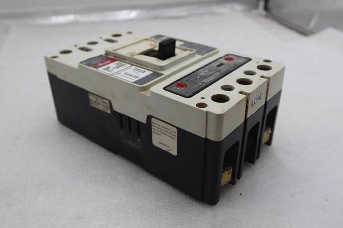 Cutler-hammer hm2p400x5ws10 motor circuit protector series c 600vac stock #3221 - Image 5