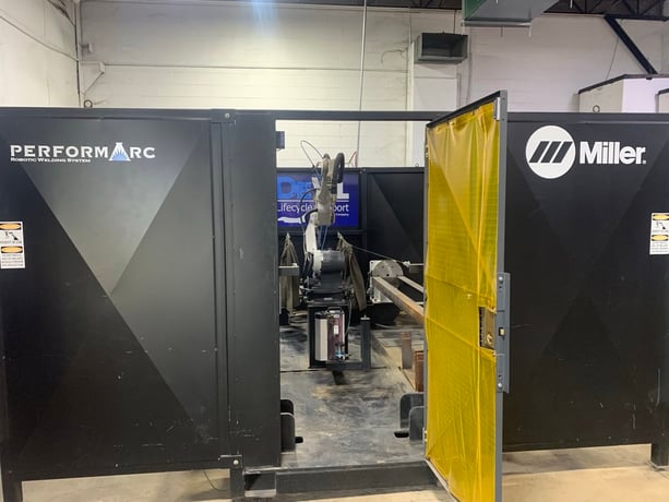 Miller, performarc pa1100ss, Robotic Weld Cell, Panasonic #TA-1900 robot, 13 lb payload, 74.6" reach, Dip - Image 4