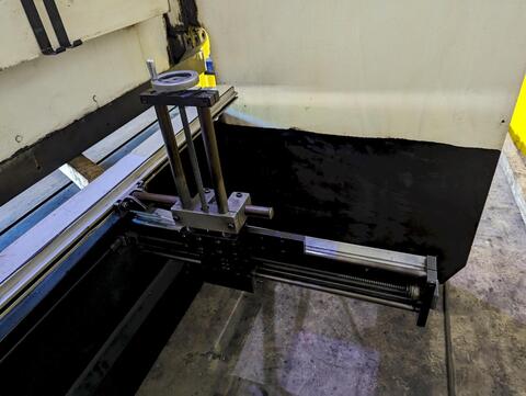 230 Ton, Pacific #J230-12, hydraulic press brake, 12' overall, 1991 - Image 8
