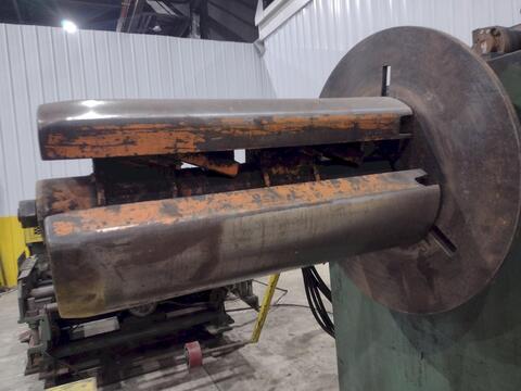6000 lb. American #1000, motorized coil reel uncoiler & coil car, pendant Control, hydraulic vertical lift - Image 4