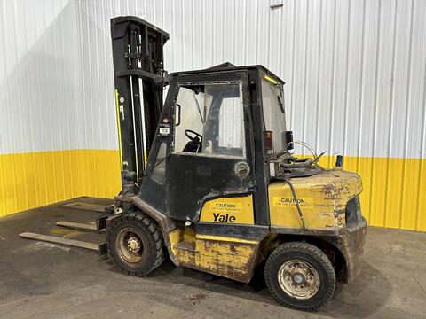 7000 lb. Yale #GLP080LJNGBV120, propane forklift truck w/ rotator, 189" lift height, 2002 - Image 1