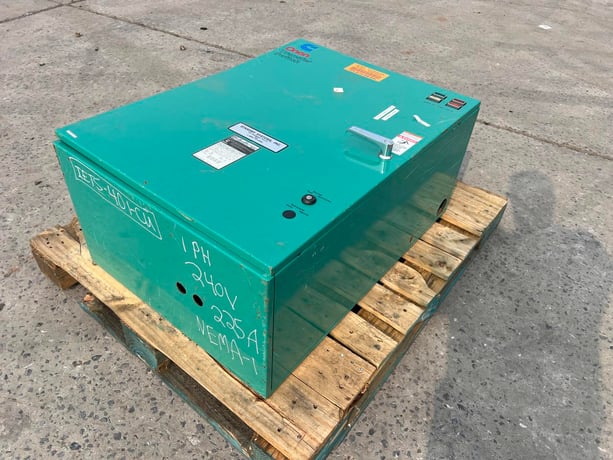 225 Amp. Cummins, Onan OT225, automatic transfer switch, Nema 1, 240 Volts, 1994 - Image 3