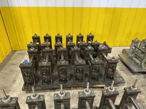 6 Stand, Yoder #Q-150, U joint drive rafted rollformer, 2" arbor, 7 rafts, 2001 - Image 10